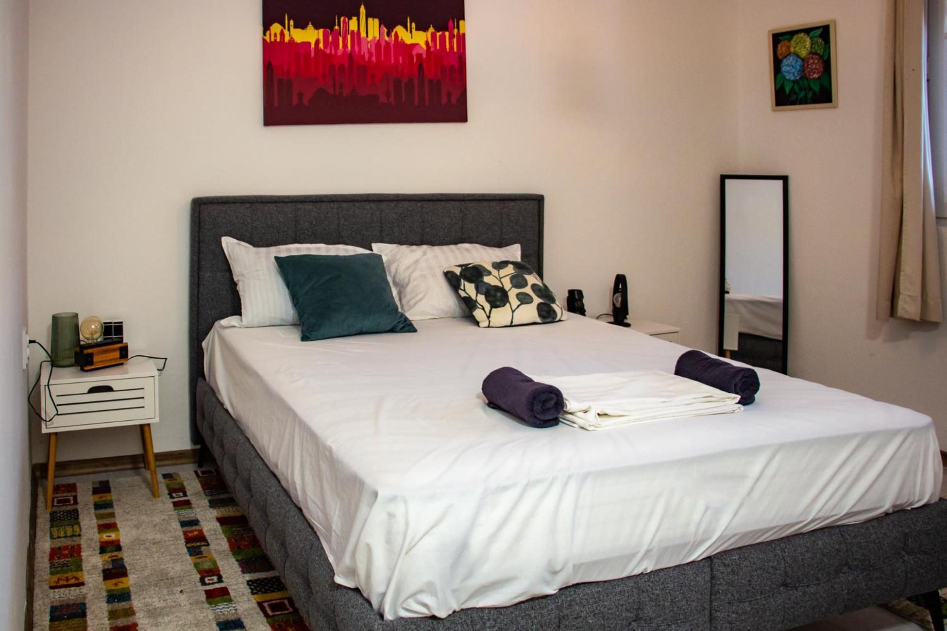 Cheyf In Center Apartment
